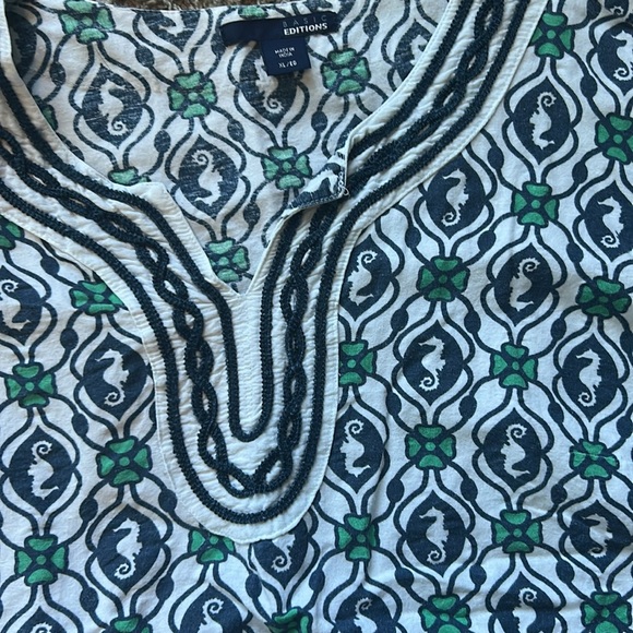 Basic Editions Top - Picture 2 of 4